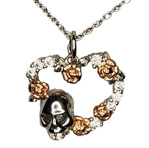💀 Skull & 🌹 Rose in Heart Necklace